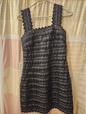 French connection cocktail dress with ric rac and bows on the the straps sz 4